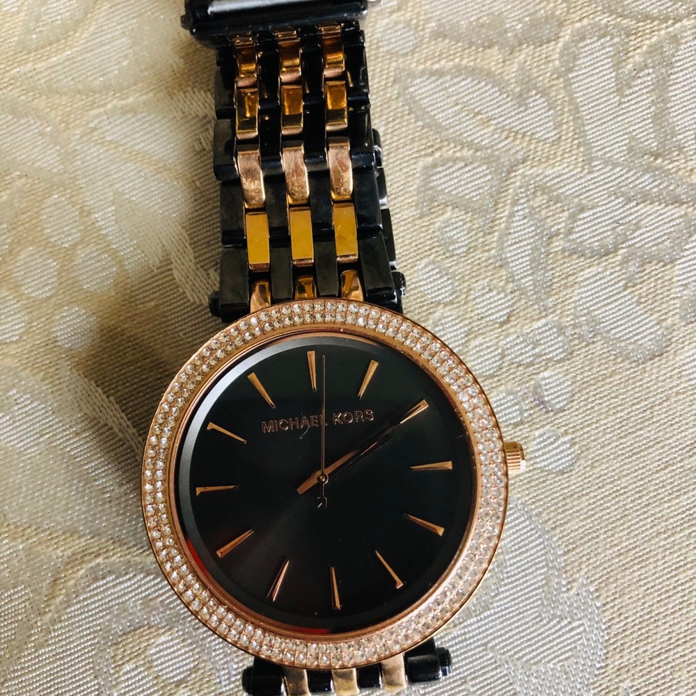Ladies MK watch!!